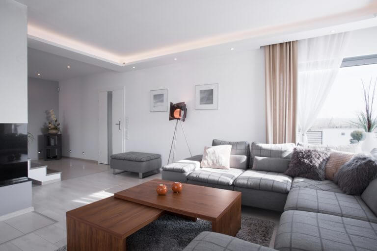 Temizlenmesi kolay kumaş koltuk