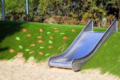 Bir tırmanma merkezi oluşturarak çocuklarınızın eğlenirken spor yapmasını da sağlamış olursunuz.