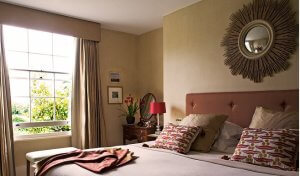 yatak başlığı güneş aynası