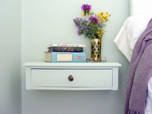 Duvara monte komodin