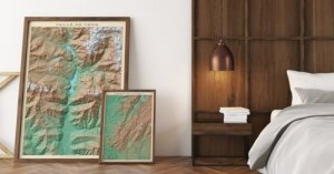 Resimleri Duvara Yaslayarak Dekorasyon