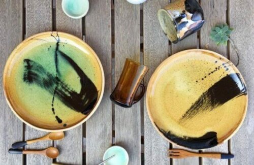 boyalı seramik tabaklar