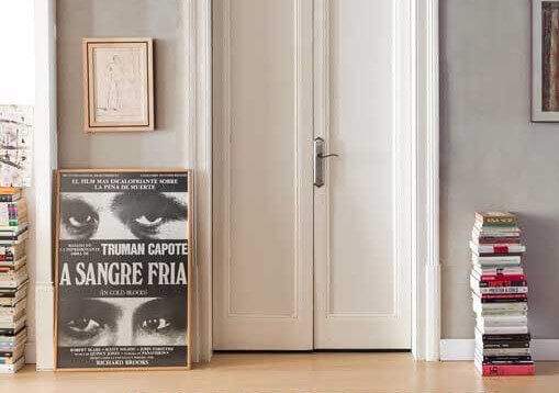 yerde kitap dekoru kullanımı