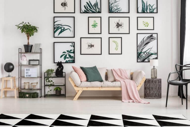 Simetrik dekorasyonlu salon