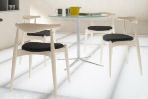 Hans Jørgensen Wegner ve CH20 Sandalyesi