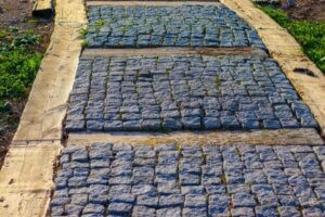 Bahçelerde patika malzemeleri