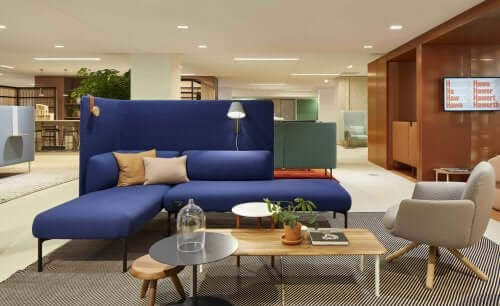 Kadın tasarımcılar tarafından tasarlanan teşhir salonu