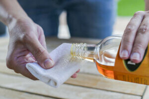 Mobilyada eskimiş ahşap görünümü yaratmak için neler kullanılmalı?